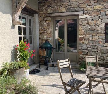 Jalogny Cabine | Maison Revenu