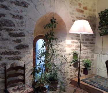 Cluny Lit Et Petit-Déjeuner | Maison Romane 1136