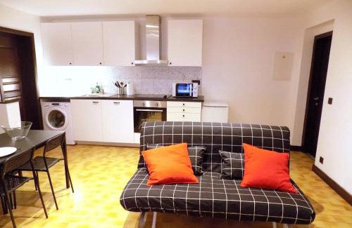 Gosselies Appartement | Maison Roosevelt - Charleroi Airport - Ideal Families