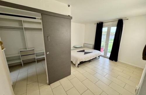 Saint-Just-Sauvage Maison | Maison Sauvage - Balnéo & Espace Fitness