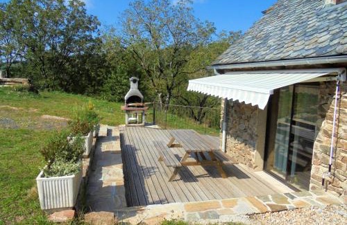 Castelnau-de-Mandailles Maison | Maison spacieuse à Castelnau-de-Mandailles avec cheminée 250 m²