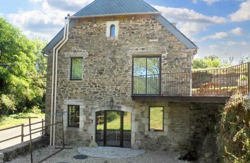 Castelnau-de-Mandailles Maison | Maison spacieuse à Castelnau-de-Mandailles avec cheminée 250 m²