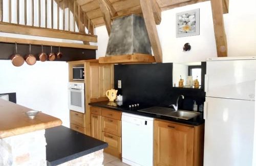 Castelnau-de-Mandailles Maison | Maison spacieuse à Castelnau-de-Mandailles avec cheminée 250 m²