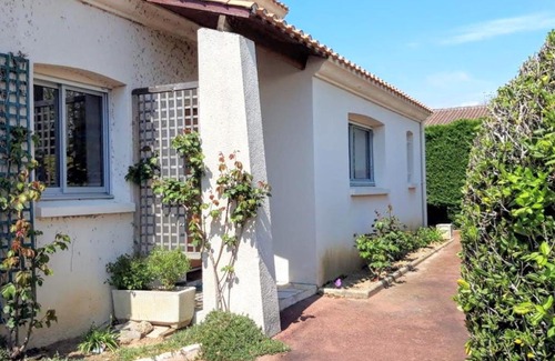 Olonne-sur-Mer Maison | Maison spacieuse à Olonne-sur-Mer avec jardin clos, proche plages et commerces, idéale familles - FR-1-197-560