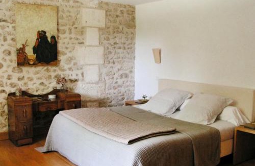 Bellon Maison | Maison spacieuse avec piscine au cœur de Bellon