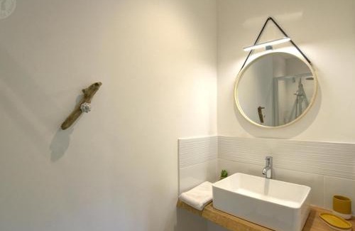 Cezay Maison | Maison spacieuse avec piscine, spa et sauna à Cezay - FR-1-496-297