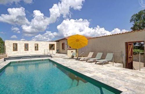 Cezay Maison | Maison spacieuse avec piscine, spa et sauna à Cezay - FR-1-496-297