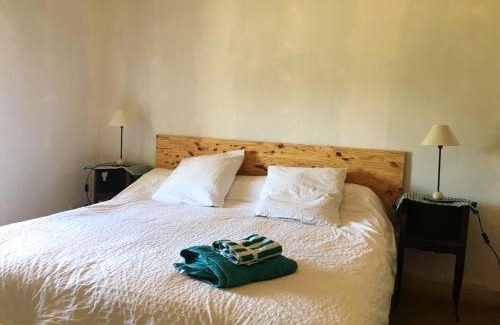 Aurillac Maison | Maison spacieuse avec vue sur la montagne à Naucelles