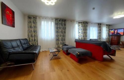 La Bazoche-Gouet Maison | Maison spacieuse avec piscine à La Bazoche-Gouet