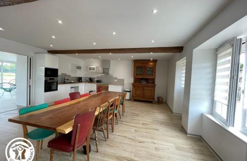La Roche-sur-Yon Maison | Maison spacieuse avec spa et sauna, proche centre-ville, plages et sites touristiques de Vendée - FR-1-426-558
