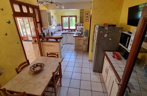Bergerac Maison | Maison style landais climatisée. Piscine privée. Parc. Idéal pour familles