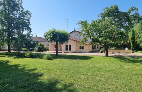 Bergerac Maison | Maison style landais climatisée. Piscine privée. Parc. Idéal pour familles