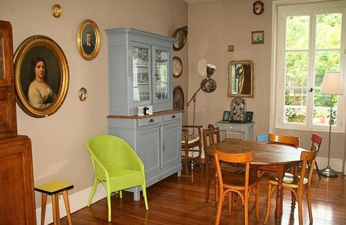 Esbly Maison | Maison tout confort proche Disneyland avec Jardin, BBQ & parking privé