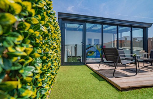 Libourne Maison | Maison type loft avec jacuzzi et terrasse sur les toits