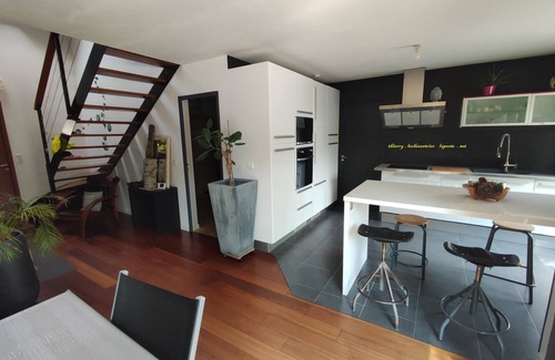 Theix-Noyalo Maison | Maison Vannes piscine et sauna 4CH