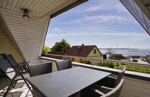 Breege Appartement | Maisonette apartment near the harbor with sea view, balcony - Hafenhäuser Breege FeWo 06