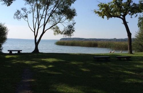 Bad Saarow Appartement | app maisonnette luxueuse., Poêle à bois, Sauna, Salon, Piscine, 50 mètres du lac,
