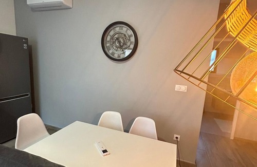 Moneteau Maison | Maisonette Calme , Parking Gratuit Sécurisé Avec Portail / 5 min Autoroute A6
