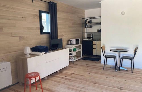 Saint-Pantaleon Maison | Maisonnette moderne sur le causse du Lot