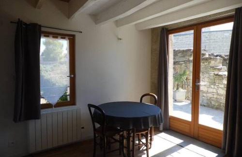 Montfort Maison | Maisonnette climatisée avec parking privé