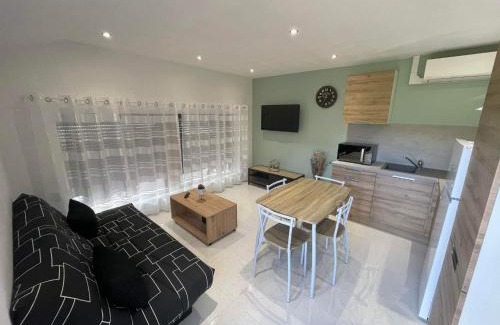 La Loge-aux-Chevres Appartement | Maisonnette L'Olivier