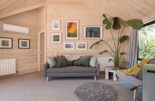 Nelson Maison | Maitai Magic - Nelson Holiday Home