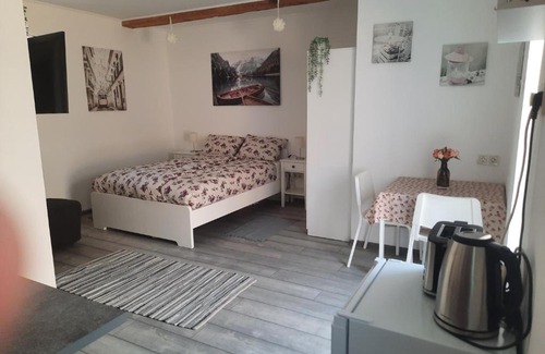 Dunaalmas Appartement | Maja Vendégház