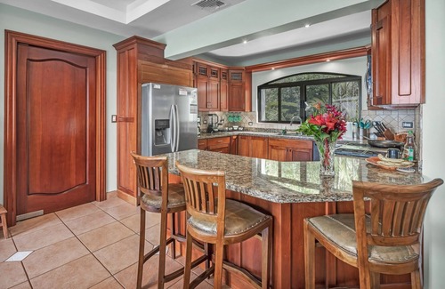 Hatillo Maison | MAJESTUEUX! Gated, 7 Acre Estate, 160º Ocean Views! BAR DE BAIN, CHEF, CONCIERGE