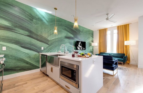 North Nashville Maison | Majestic Music-Rooftops patios-Mins to Broadway
