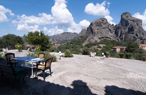 Kalambaka Maison | Vue majestueuse Accueil juste sous Meteora Unesco Site