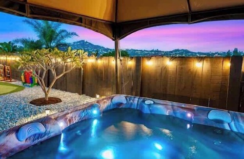 Spring Valley Maison | Majestic Views Pool&Jacuzzi, Mini Golf, Playground
