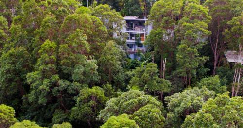 Lower Beechmont Maison | Majestic Views - Stylish Home