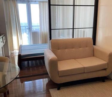 San Antonio Appartement | Makati Skyline Suite
