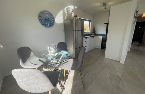 Whitianga Maison | Make Memories at Cook Drive. Space to play and park the boat. Centrally located.
