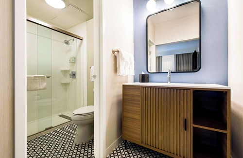 Eastwick Hôtel | Make Your Trip More Enjoyable! 3 Posh Units, Close to African American Museum