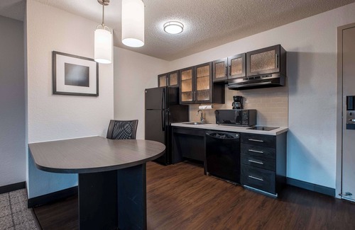 Fossil Creek Hôtel | Make Your Trip More Enjoyable! Pets Allowed, Free Parking Onsite