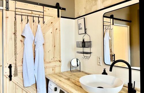 Detmold Appartement | MAKERS and ROOMS APARTMENT 01 Pauline 110qm Parkplatz 1-4 Personen