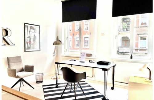 Detmold Appartement | MAKERS + ROOMS APARTMENTS Large modern vacation apartment in the city center of Detmold