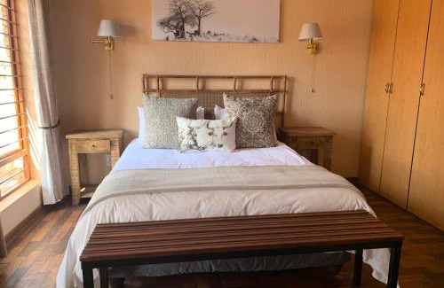 Bela-Bela Cabine | Makhato Bush Lodge 111