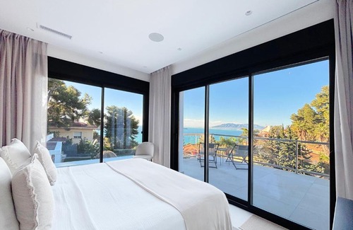 El Candado Villa | MalagadeVacaciones - Candado Golf with Pool