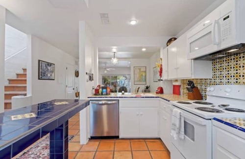 Miramonte Maison | Maldeojo Condo/ Pool/Minutes to Downtown/Close to Hiking Trails