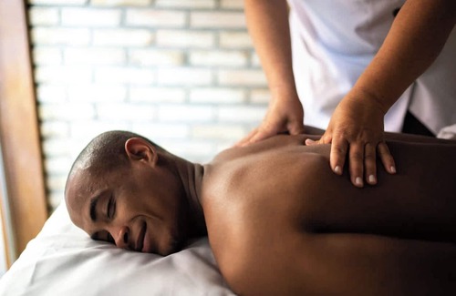 Kollupitiya Hôtel | Male Massage therapist for colombo with A/C comfortable room