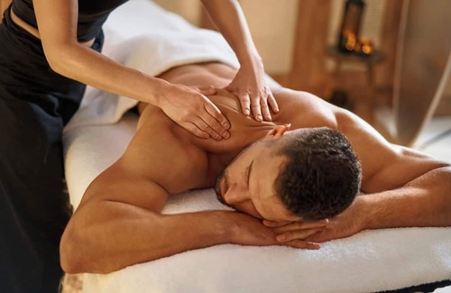 Kollupitiya Hôtel | Male Massage therapist for colombo with A/C comfortable room