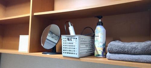 Noryangjin Lit Et Petit-Déjeuner | Male-only single room in Seoul, quiet, convenient access to anywhere in Seoul, great view, good value, shared kitchen, randomly assigned