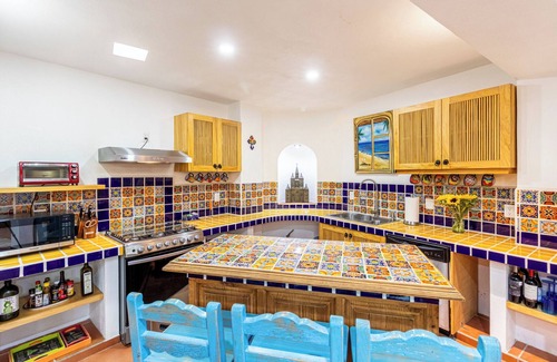 Lazaro Cardenas Copropriété | Malecon Dream home. 3 bedroom 3 full bath sleeps 6-8 close to everything