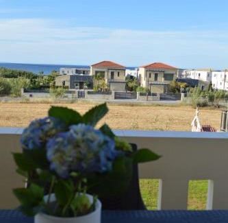 Maleme Appartement | Maleme ocean front serenity