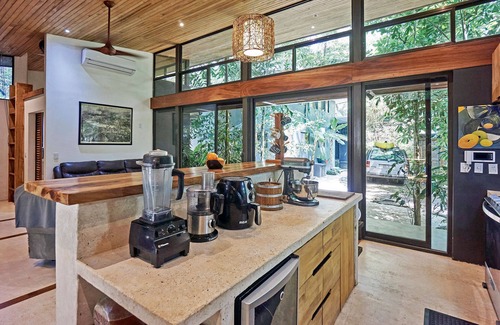 Playa Hermosa Cobano Villa | Malibu Jungle House- private pool, steps to the beach