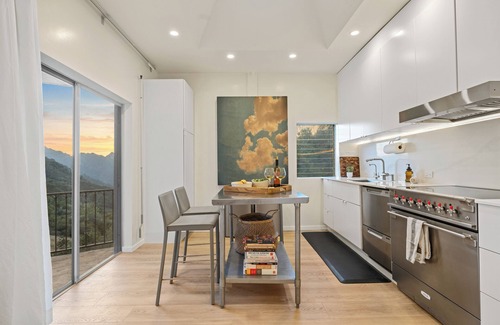 Malibu Maison | Malibu Hills Home w/Balcony & Mountain Views | Cielo Curve by AvantStay