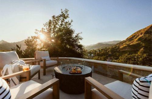 Agoura Hills Maison | Malibu Home with Pool Mtns & Lake
