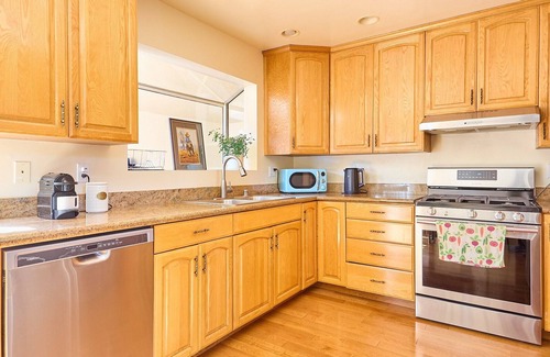 Malibu Appartement | Malibu Nature Retreat - Stylish 2BR Minutes from the Beach